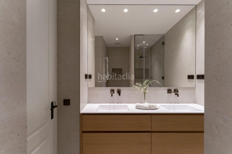 Foto 434b689e-6cf8-44bd-946e-7a7df65806ca. Rent flat in Sol Madrid