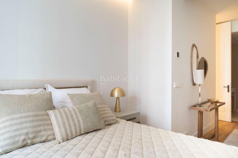 Foto ba7977ee-421f-4c3f-8eeb-6b2c717ca7b3. Rent flat in Sol Madrid