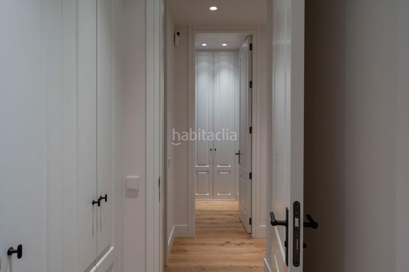 Foto bdb8bf50-5ffc-4f6a-bc64-257857a445ee. Rent flat in Sol Madrid