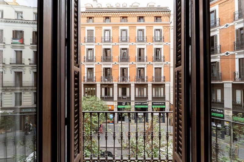 Foto c80249ef-2dd4-4a8e-adda-4adee293f8de. Rent flat in Sol Madrid