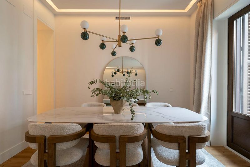 Foto d8cf5cc7-10a6-486a-b185-880f66bf21ea. Rent flat in Sol Madrid