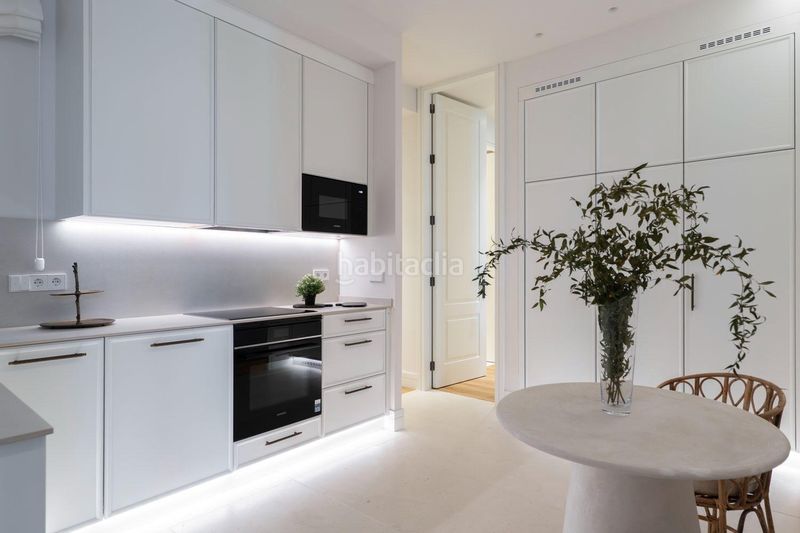 Foto ddfeffca-cf22-440a-bbf9-89d913f40d9d. Rent flat in Sol Madrid