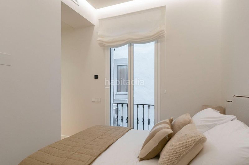 Foto f5954caf-904d-4791-9215-06dfe82b2c77. Rent flat in Sol Madrid