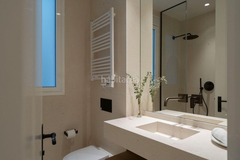 Foto fc868392-2df7-4b92-9fcd-f51b6d81d6e0. Rent flat in Sol Madrid