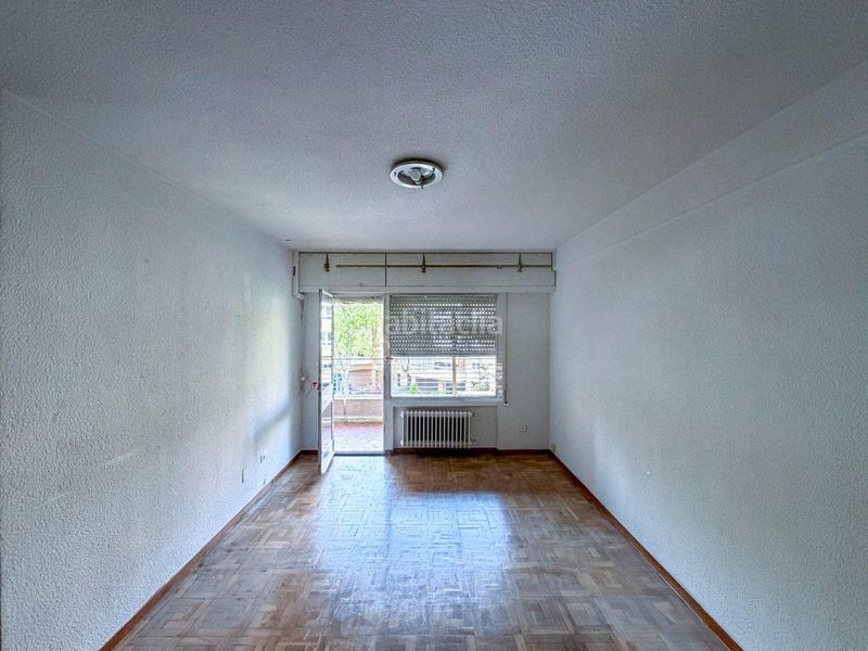 Foto 5ae8d521-6b0d-412c-bfe6-f998a39cde1f. Pis amb aparcament a Alameda de Osuna Madrid