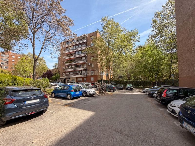 Foto 87f1f017-9dba-46b9-a54a-8db27a62daa6. Pis amb aparcament a Alameda de Osuna Madrid