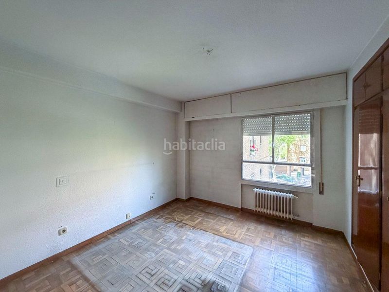 Foto 8af14567-8da8-423b-b074-76e3907c30f3. Pis amb aparcament a Alameda de Osuna Madrid