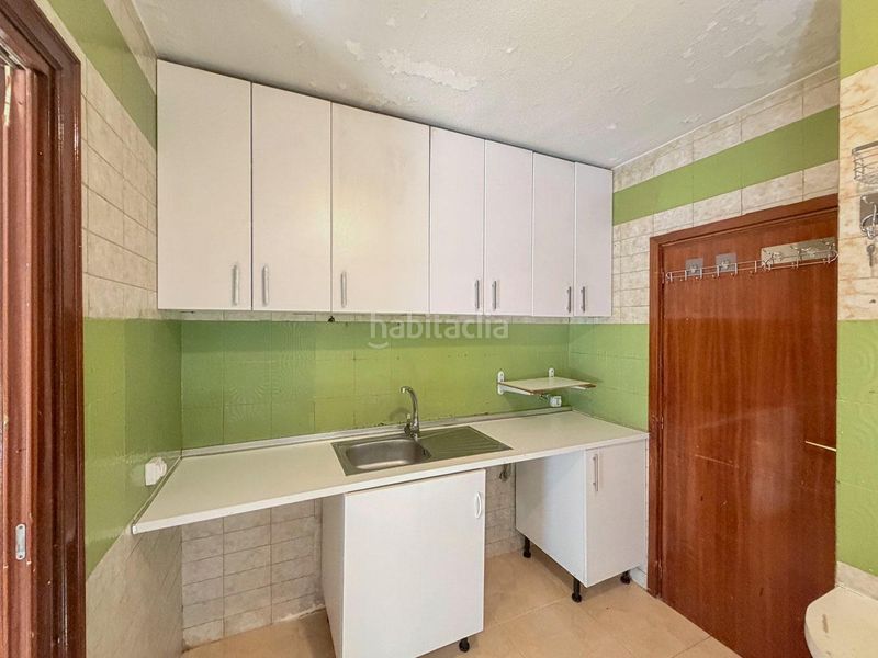 Foto a122c3cf-3fd6-48e1-9f13-0bc96a9c63b1. Pis amb aparcament a Alameda de Osuna Madrid