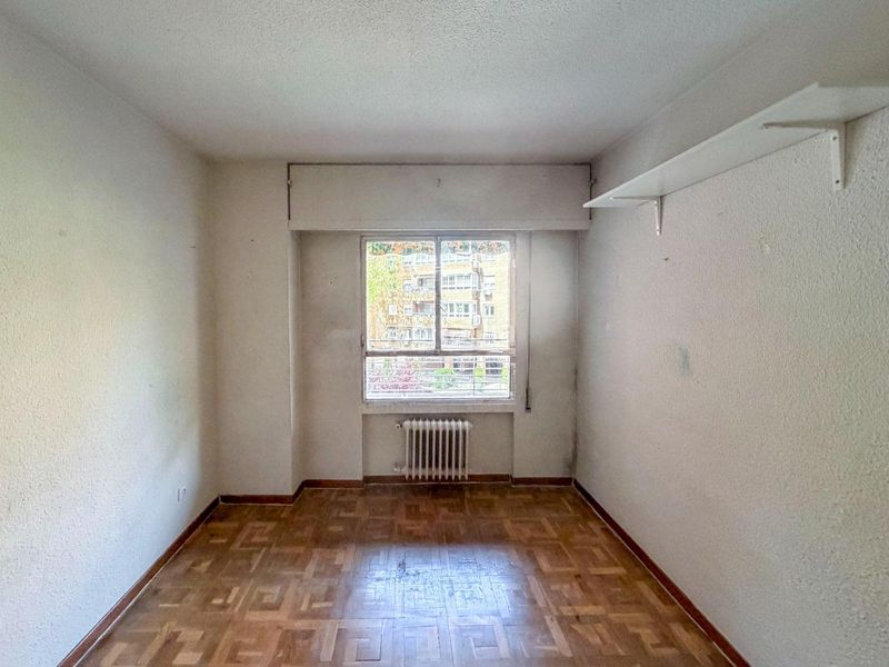 Foto c3cb36ca-ef8e-4e1b-b403-1c02057cdc53. Pis amb aparcament a Alameda de Osuna Madrid