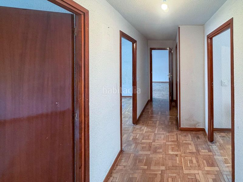 Foto fb04284c-30c3-4e43-8d5e-a3abcf7dcbc3. Pis amb aparcament a Alameda de Osuna Madrid