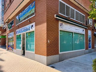 Local Comercial en Portazgo. Amplio local comercial en portazgo, madrid  ideal para tu negoci