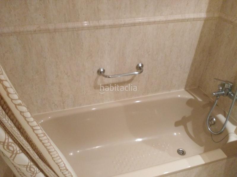 Foto 4b18be3d-88ba-4aa4-900e-c75863409ada. Flat with heating parking pool in Rejas Madrid