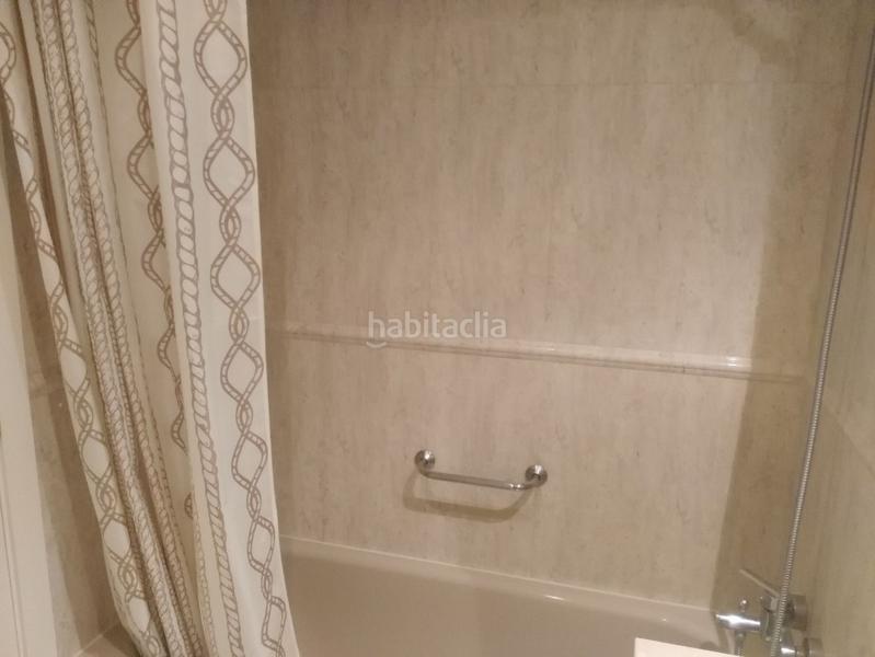 Foto f24ed3a4-7aac-47bd-9a04-4b5616c23bb8. Flat with heating parking pool in Rejas Madrid