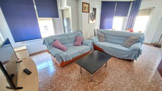 Location Appartement  Calle capitán torregrosa. Piso sólo para estudiantes