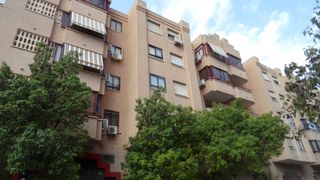 Miete Etagenwohnung  Avenida sevilla. Habitación piso compartido