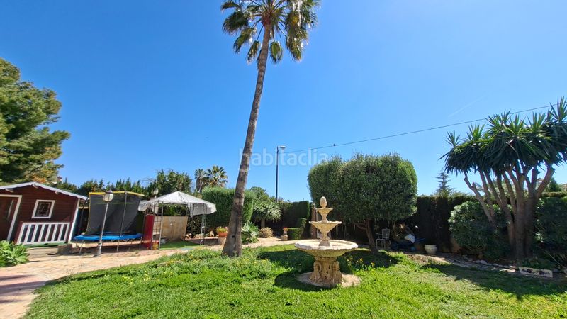 Foto d7d33289-4d9a-4edc-928e-cf157c1faa2c. Xalet amb xemeneia calefacció aparcament piscina a Alicante