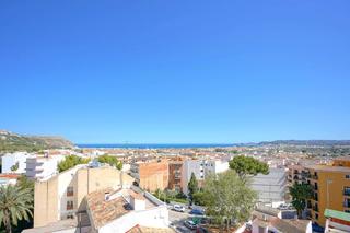 Apartament a Centro Ciudad. Atico   con vistas al mar y panoramicas en el casco urbano de ja