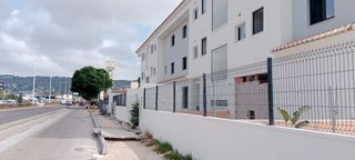 Local Comercial a Montañar-El Arenal. Local comercial  en planta baja con amplia terraza,  mucha visib