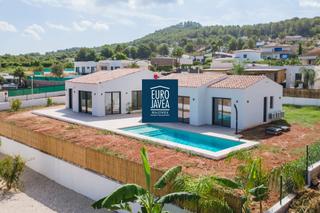 Maison à Partida Comunes-Adsubia. Moderna villa zoi con vistas al montgó en la tranquila zona de