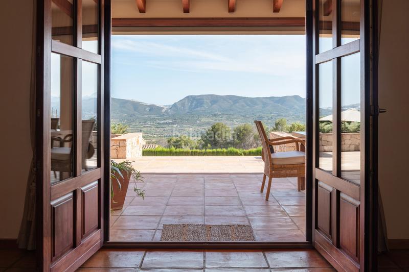 Foto 1bf77c54-33b2-4018-b05a-9016f86f6b81. Casa villa armonía elegancia, lujo y vistas panoramicas en el montgó en Xàbia