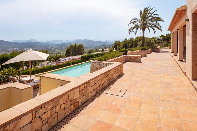 Foto 51015d8a-cfee-4182-b2b1-843f826e3612. Casa villa armonía elegancia, lujo y vistas panoramicas en el montgó en Xàbia