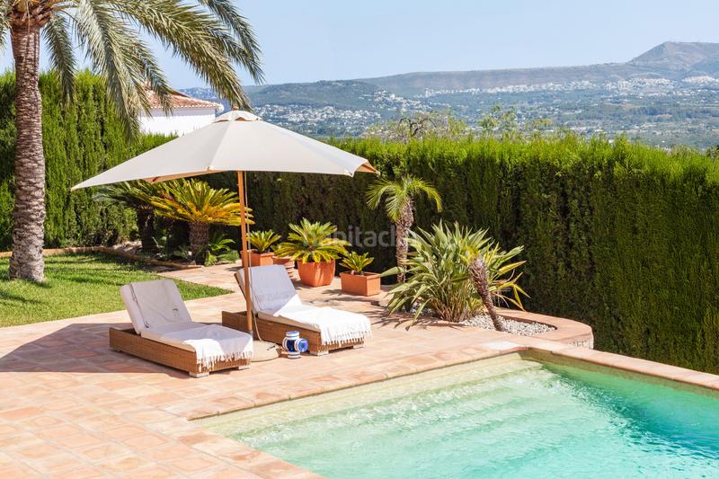 Foto fb4b9c88-0de1-44bb-8613-e3cb45b775b2. Casa villa armonía elegancia, lujo y vistas panoramicas en el montgó en Xàbia