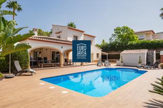 Casa a Partida Comunes-Adsubia. Exclusiva villa maris con vistas panormicas al montgó