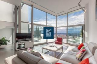 Maison à Puerto. Villa a la venta en exclusiva en la zona de la corona, con espec