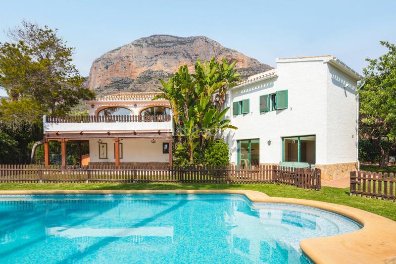 Foto b7281250-3b1f-450a-898d-f77ff562771c. Casa con parcheggio piscina in Montgó - Ermita Xàbia