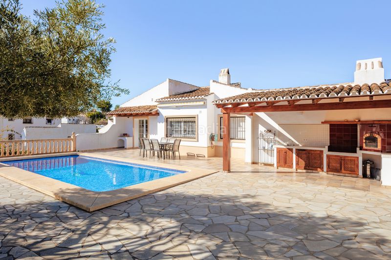 Foto 70b8316f-e65f-4a55-9224-e81f66282da0. Casa amb calefacció aparcament piscina a Puerto Xàbia