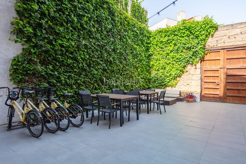 Foto 63172533-9df3-4030-970e-d5a04b31a0be. Apartamento hostel con encanto en el casco antiguo de jávea con terraza chill out en Xàbia