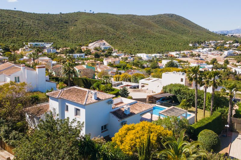 Foto c069bbaf-ec13-4a16-bfcf-dfeebbb5abe4. Casa amb calefacció aparcament piscina a Cap Martí - El Tossalet - Pinomar Xàbia