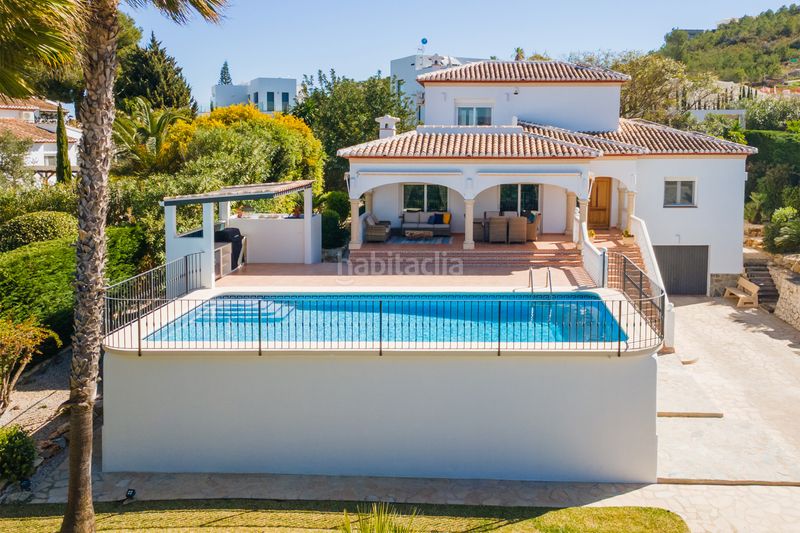 Foto d948be64-a3e7-46fd-9e39-961ff88bfb75. Casa amb calefacció aparcament piscina a Cap Martí - El Tossalet - Pinomar Xàbia