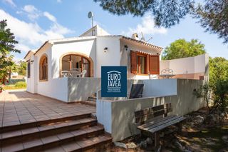 Casa a Montgó - Ermita. Casa el rincón en una zona tranquila del montgó, con gran potenc