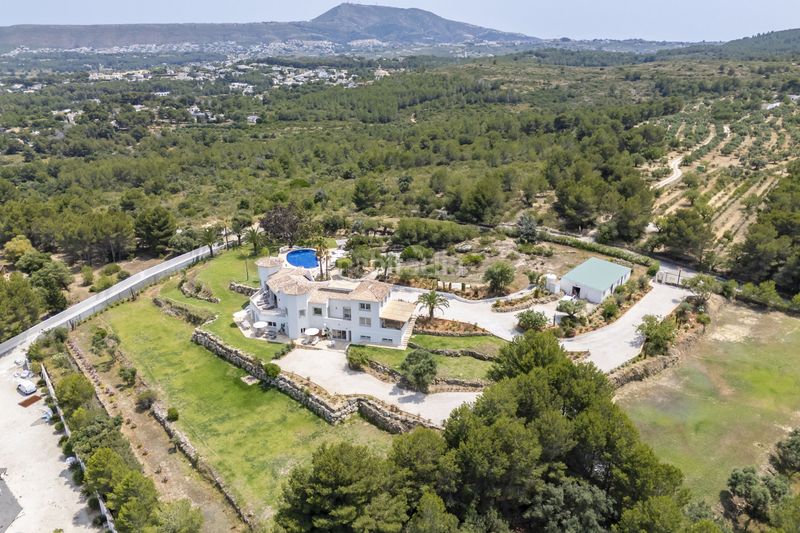 Foto 0aa14b10-7059-41a1-8cad-d73030ae3ca2. Casa amb aparcament piscina a Partida Tosal - Zona dels Castellans Xàbia
