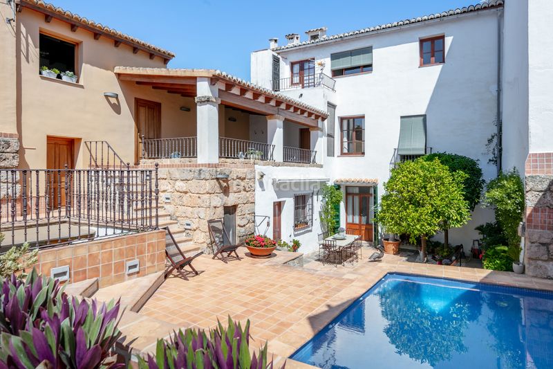 Foto a14f2a03-ed9c-40cc-b173-3452e57e2528. Casa amb calefacció aparcament piscina a Centro Ciudad Xàbia