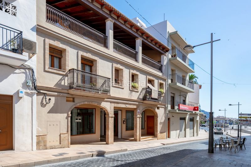 Foto a4c9853d-fc5a-4a8c-a0f9-f79689e0e083. Casa amb calefacció aparcament piscina a Centro Ciudad Xàbia