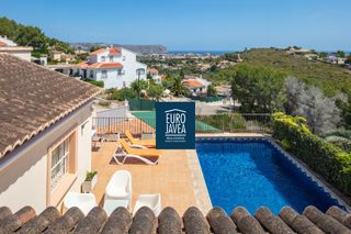 Casa en Cap Martí - El Tossalet - Pinomar. Elegante villa amelia con vistas al mar en jávea, cerca de la pl