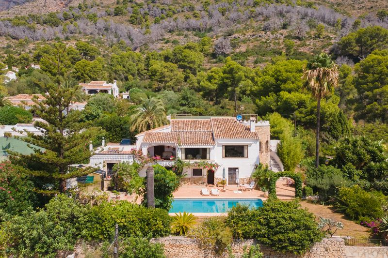 Foto d615d181-65cb-44f7-a937-1c5cdba80570. Casa amb calefacció aparcament piscina a Montgó - Ermita Xàbia