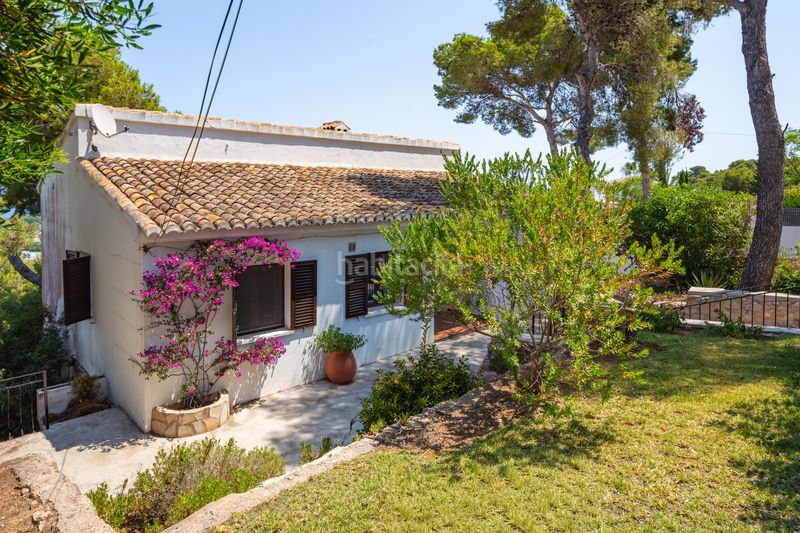 Foto 583920ee-eb02-4ac1-877d-5176ebc290ad. Casa amb calefacció aparcament piscina a La Granadella - Costa Nova Xàbia