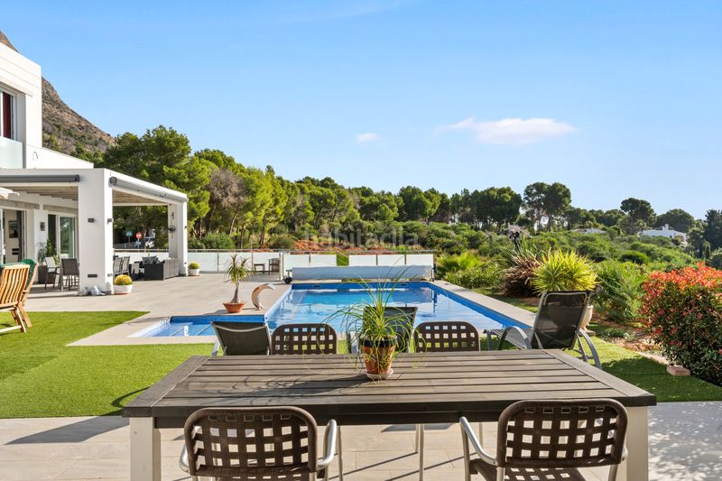 Foto fe57f25d-7e18-44cd-8f42-6c56a2937a2e. Casa amb aparcament piscina a Montgó - Ermita Xàbia