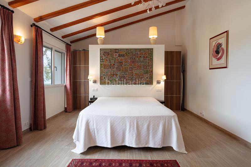 Foto 4112b59c-660e-40fb-b795-85c9cff865a5. House with parking pool in La Granadella - Costa Nova Xàbia