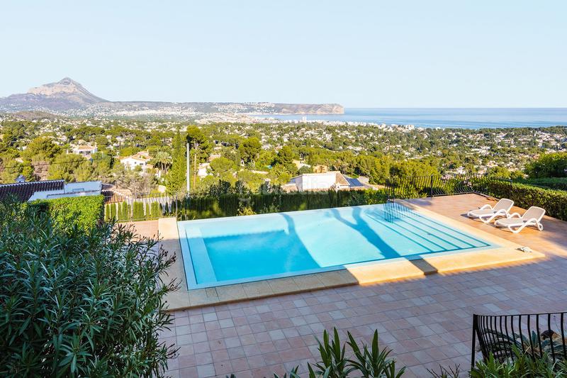 Foto 5a866258-8e92-4842-900f-ab4ef9270ee5. House with parking pool in La Granadella - Costa Nova Xàbia