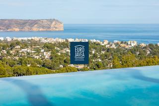 Casa a La Granadella - Costa Nova. Impresionate villa a la venta en jávea  con vistas panorámicas a