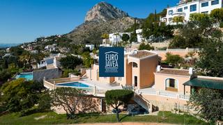 Casa a Montgó - Ermita. Villa en venta en la zona de montgó con preciosas  vistas panorá
