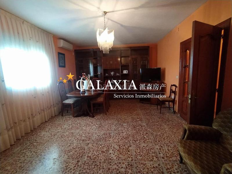 Foto b15a7bac-2e86-42ef-b071-430d53abda00. Casa amb calefacció aparcament piscina a La Dehesa de Moratalaz Illescas