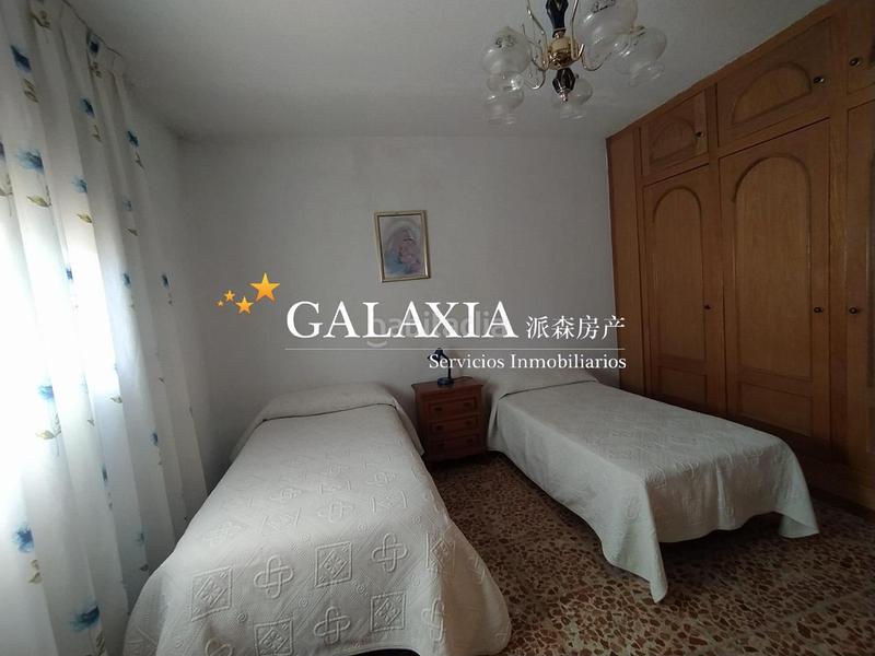 Foto bf3aa2da-8036-4ae9-896d-d8475b131c29. Casa amb calefacció aparcament piscina a La Dehesa de Moratalaz Illescas