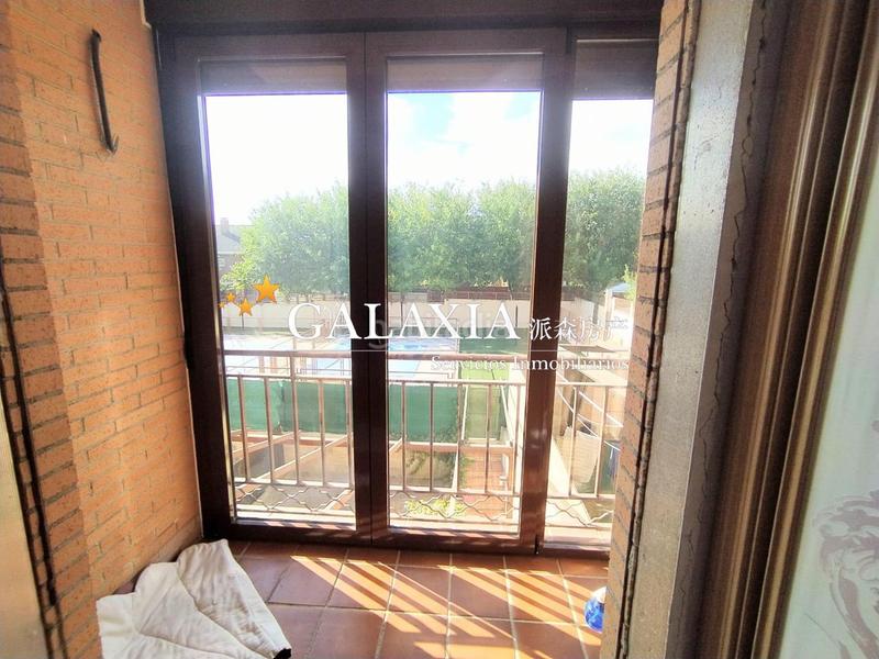 Foto 1eafec9e-d75b-4aaf-b130-4c305b0bb62a. Casa a schiera con riscaldamento piscina in Restón I-Restón II Valdemoro