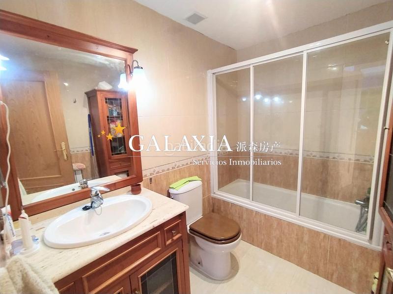 Foto de2f6b52-ed4b-4098-aa83-e052fa81d333. Casa adossada amb calefacció piscina a Restón I-Restón II Valdemoro