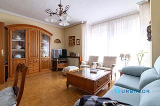 Pis  De miami. Piso de 3 dormitorios 2 baos zona salvador quinta de los molino